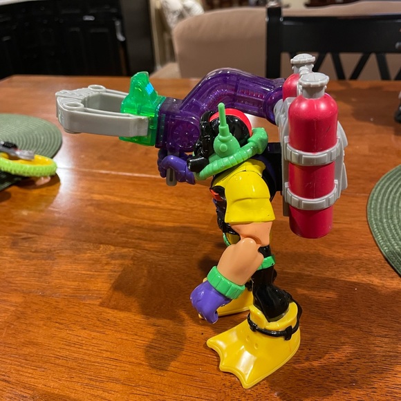 Vintage 1999 Rescue Hero, Gil Gripper, Scuba Diver with accessories. - Picture 6 of 7